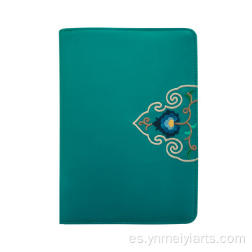 Cuaderno bordado étnico con cubierta resistente al agua